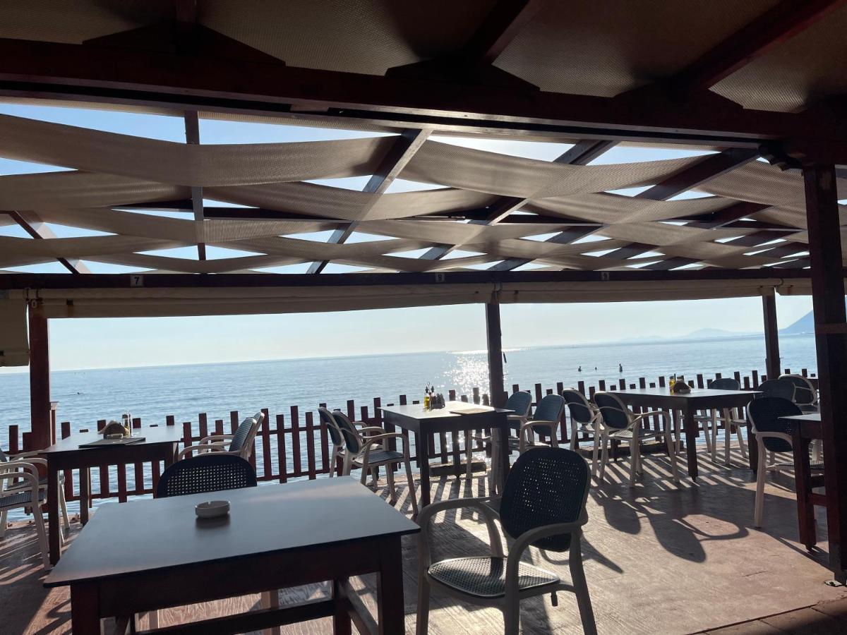 Molla Hotel Restorant Shëngjin Exterior foto